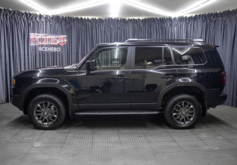 Подержанный автомобиль Toyota Land Cruiser Prado 2024 года (8 фото)