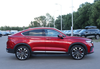 Подержанный автомобиль Geely Tugella 2022 года (4 фото)