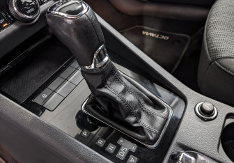 Подержанный автомобиль Skoda Octavia Liftback 2017 года (20 фото)