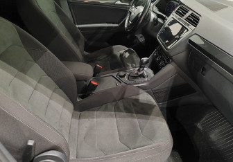 Подержанный автомобиль Volkswagen Tiguan 2019 года (9 фото)