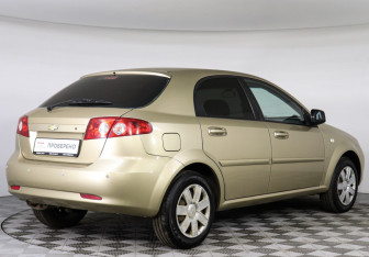 Подержанный автомобиль Chevrolet Lacetti Hatchback 2009 года (5 фото)