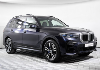 Подержанный автомобиль BMW X7 2021 года (3 фото)