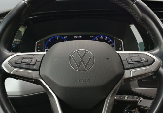 Подержанный автомобиль Volkswagen Multivan 2020 года (14 фото)