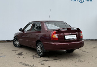 Подержанный автомобиль Hyundai Accent Sedan 2008 года (7 фото)