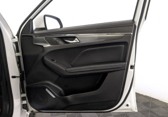 Подержанный автомобиль Haval Jolion 2023 года (24 фото)