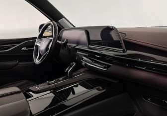 Подержанный автомобиль Cadillac Escalade Suv 2022 года (9 фото)