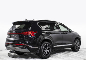 Подержанный автомобиль Hyundai Santa Fe 2022 года (6 фото)