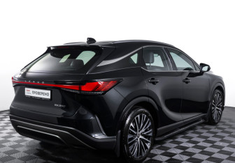 Подержанный автомобиль Lexus RX 2025 года (5 фото)