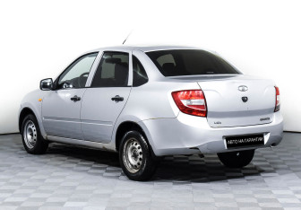 Подержанный автомобиль LADA (ВАЗ) Granta Sedan 2012 года (5 фото)