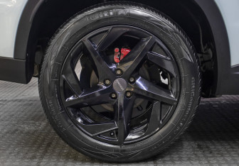 Подержанный автомобиль Omoda C5 2024 года (24 фото)