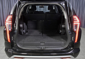 Подержанный автомобиль Mitsubishi Montero Sport 2023 года (11 фото)