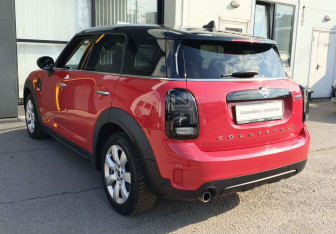 Подержанный автомобиль MINI Countryman 2019 года (7 фото)