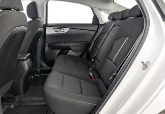 Подержанный автомобиль Kia Cerato Sedan 2019 года (12 фото)