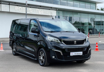 Подержанный автомобиль Peugeot Traveller 2021 года (3 фото)