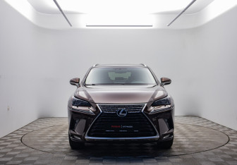 Подержанный автомобиль Lexus NX 2018 года (2 фото)