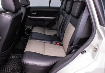 Подержанный автомобиль Suzuki Grand Vitara 2011 года (11 фото)