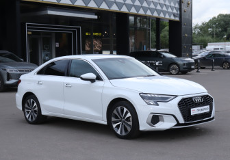 Подержанный автомобиль Audi A3 Sedan 2021 года (3 фото)