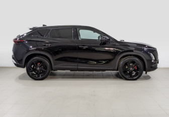 Подержанный автомобиль Omoda C5 2023 года (4 фото)