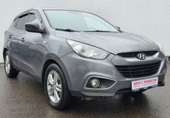 Подержанный автомобиль Hyundai ix35 2012 года (3 фото)