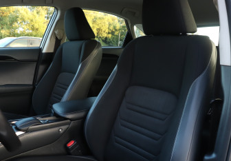 Подержанный автомобиль Lexus NX 2015 года (14 фото)