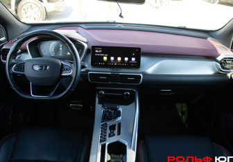 Подержанный автомобиль Geely Coolray 2023 года (11 фото)