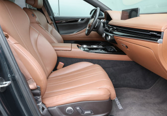 Подержанный автомобиль Genesis G80 2022 года (10 фото)