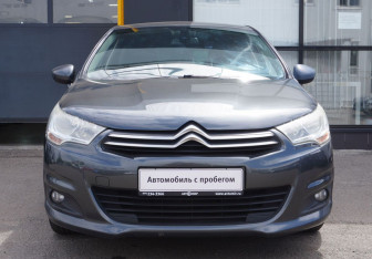 Подержанный автомобиль Citroen C4 Hatchback 2012 года (2 фото)