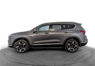Подержанный автомобиль Hyundai Santa Fe 2023 года (8 фото)