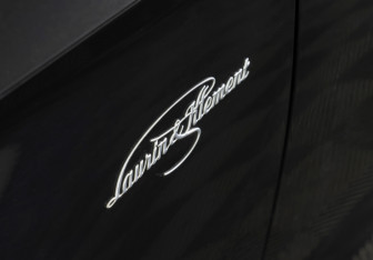 Подержанный автомобиль Skoda Superb Wagon 2016 года (22 фото)