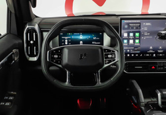 Подержанный автомобиль Jetour T2 2024 года (11 фото)