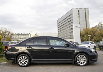 Подержанный автомобиль Toyota Avensis Sedan 2007 года (5 фото)