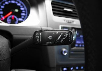 Подержанный автомобиль Volkswagen Golf Hatchback 2013 года (16 фото)