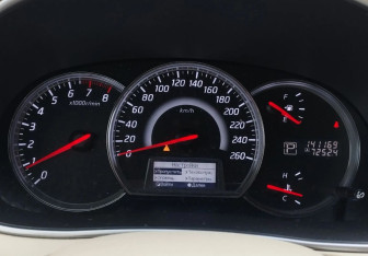 Подержанный автомобиль Nissan Teana 2012 года (12 фото)