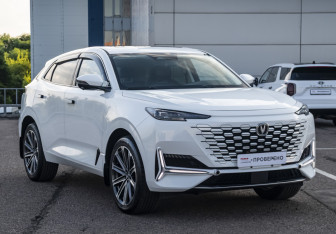 Подержанный автомобиль Changan UNI-K 2024 года (3 фото)