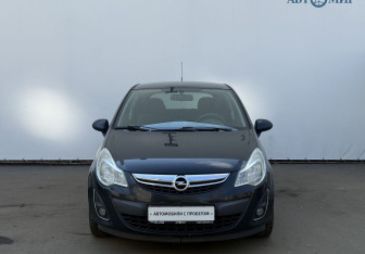 Подержанный автомобиль Opel Corsa 2011 года (2 фото)