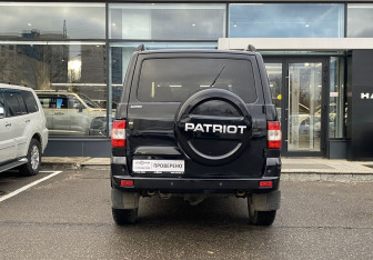Подержанный автомобиль УАЗ Patriot 2018 года (6 фото)