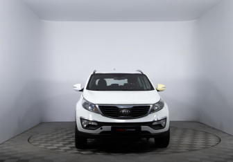 Подержанный автомобиль Kia Sportage 2014 года (2 фото)
