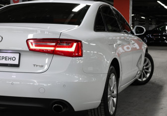 Подержанный автомобиль Audi A6 Sedan 2013 года (23 фото)