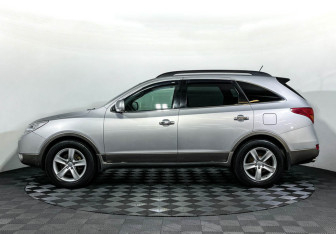 Подержанный автомобиль Hyundai ix55 2011 года (8 фото)