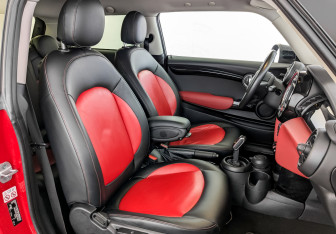 Подержанный автомобиль MINI Hatch 2021 года (23 фото)