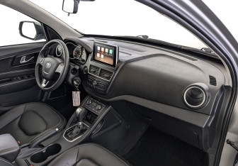Подержанный автомобиль FAW Besturn X40 2021 года (13 фото)