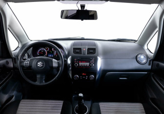 Подержанный автомобиль Suzuki SX4 Hatchback 2012 года (9 фото)