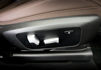 Подержанный автомобиль BMW X3 2020 года (24 фото)