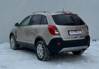Подержанный автомобиль Opel Antara 2012 года (7 фото)