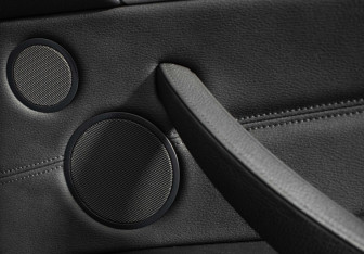 Подержанный автомобиль BMW X6 2010 года (21 фото)
