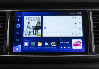 Подержанный автомобиль Kia Carnival 2019 года (16 фото)