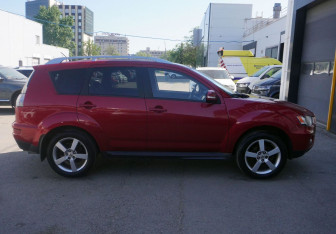 Подержанный автомобиль Mitsubishi Outlander 2010 года (4 фото)