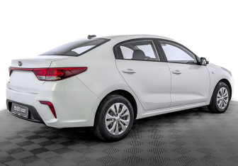 Подержанный автомобиль Kia Rio Sedan 2020 года (5 фото)