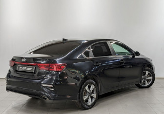 Подержанный автомобиль Kia Cerato Sedan 2021 года (5 фото)