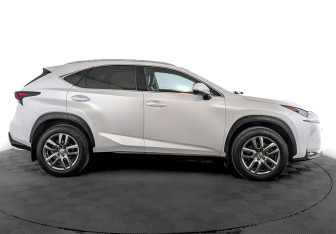 Подержанный автомобиль Lexus NX 2015 года (4 фото)